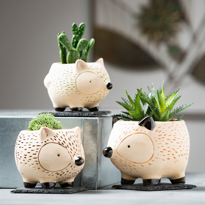 Hufnagel Statue Planter