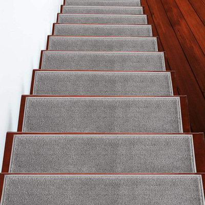 Tapis d'escalier intérieur antidérapant Arter 9 po x 28 po Arter