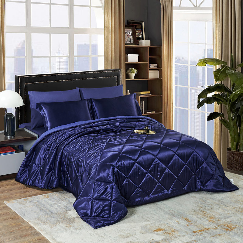 Ensemble d'édredon réversible en satin Zadie, Bleu marine, Édredon très grand et 7 pièces supplémentaires