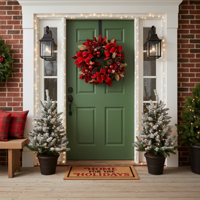 Johnavan 28" Evergreen Holiday Wreath