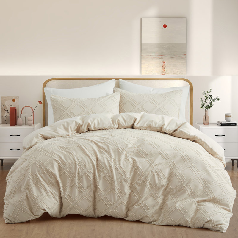 Averyonna Duvet Cover, King Duvet Cover + 2 King Pillowcases, Diamond White