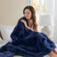 1 jeté en fausse fourrure bleu marine Vivienne-119336013