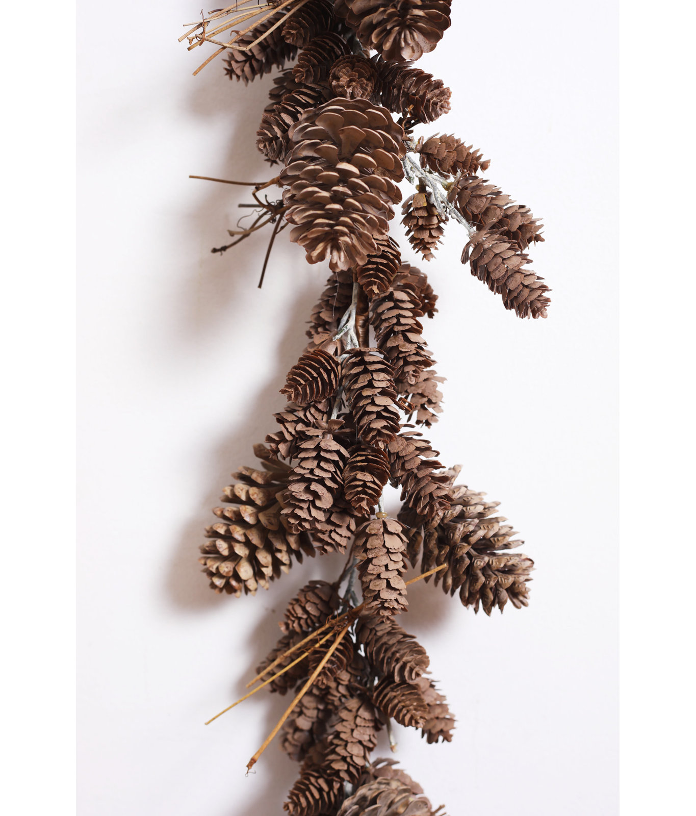 Faux Pinecone Garland, 4' L