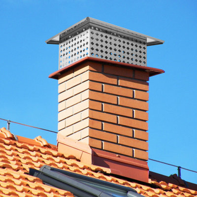 Stainless Steel Chimney Cap 13x21 Inch, Adjustable Metal Mesh Flue Cover with Sloped Top, Weather-Resistant Spark Arrestor for Square & Rectangular Flues, Includes Hardware & Gloves