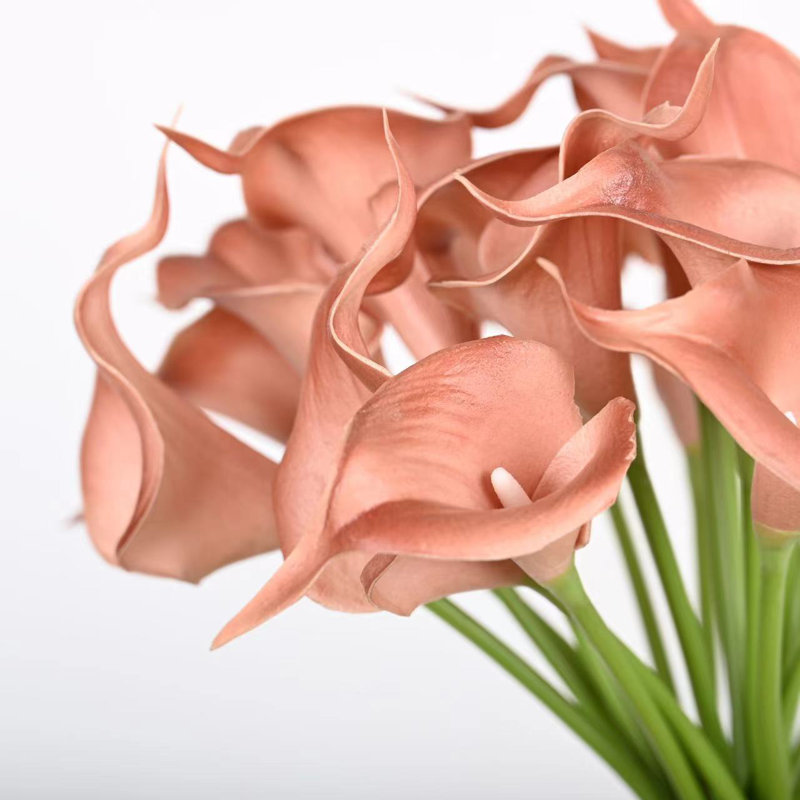 Arrangement floral de lis de Calla artificiel avec longues tiges, fausses fleurs pour les centres de table de salle à manger