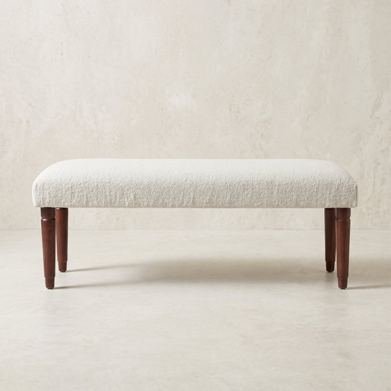Banc rembourré crème fait à la main