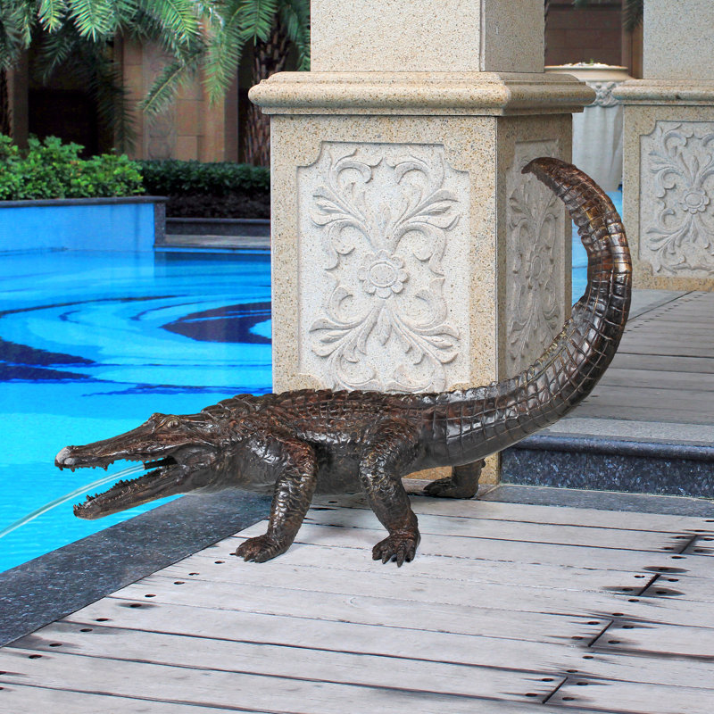 Gator on the Prowl Cast Garden Statue