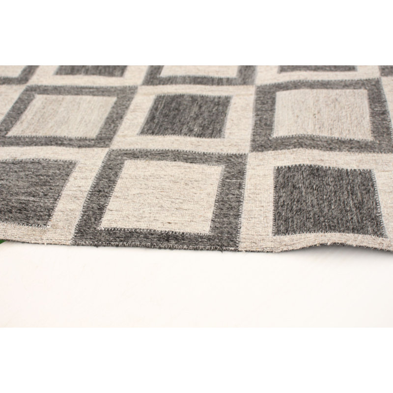 Tapis gris clair Jeaneane 3 pi 11 po x 5 pi 4 po