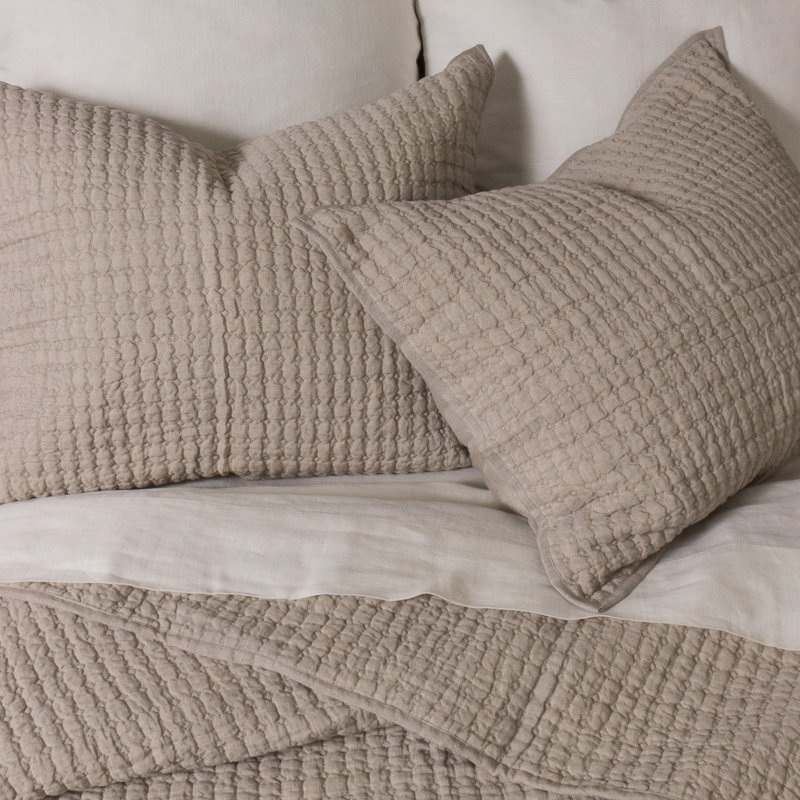Catalina Sham, Natural, Standard