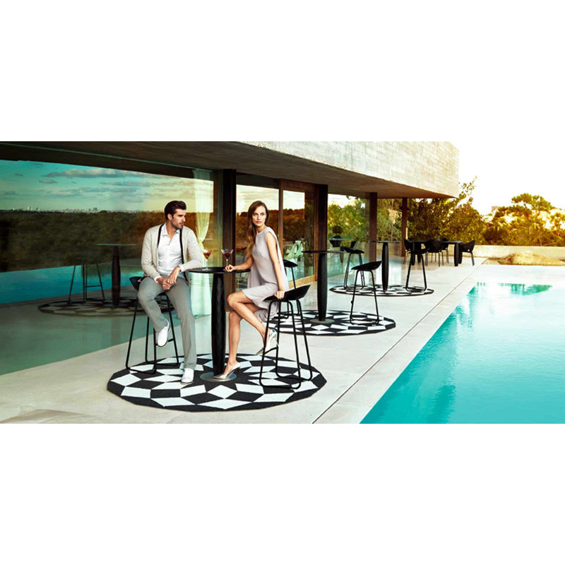 Vases Patio Bar Stool, Ecru