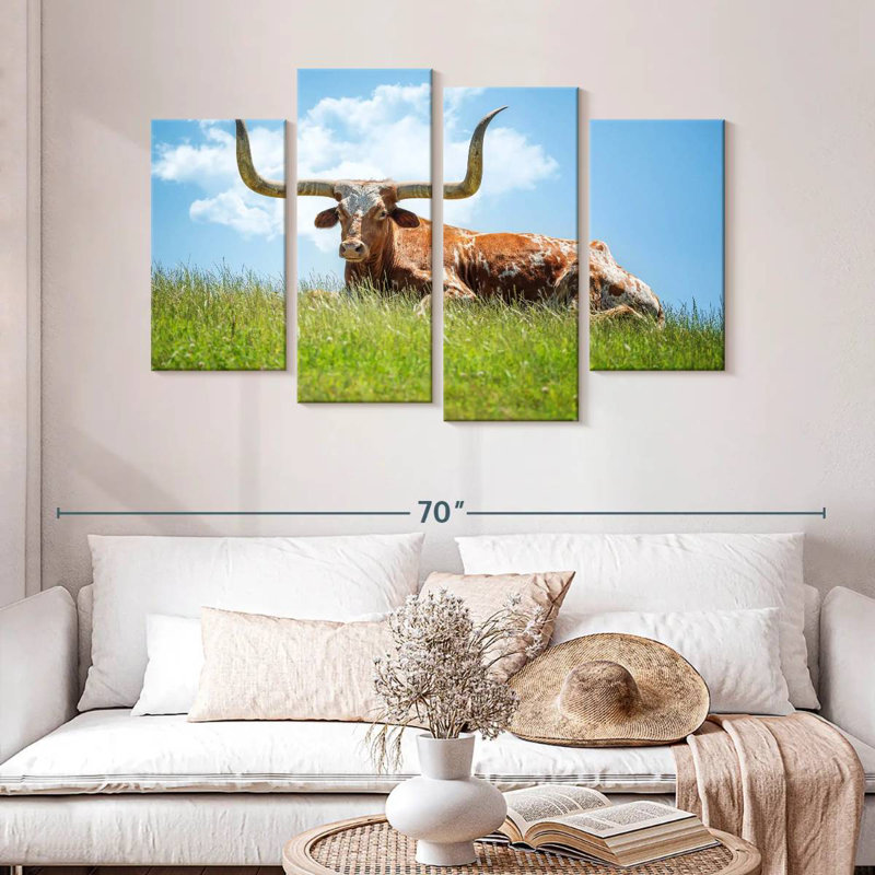 Texas Longhorn sur l'herbe