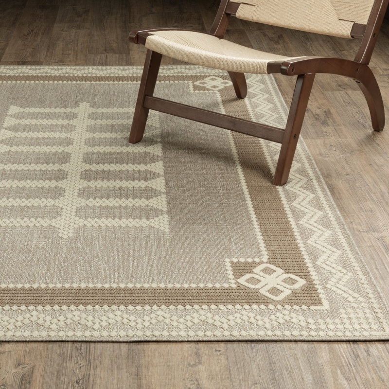 Tavraj Modern Geometric Medallion Beige / Tan Indoor/Outdoor Rug, Rectangle 7'10" x 10'