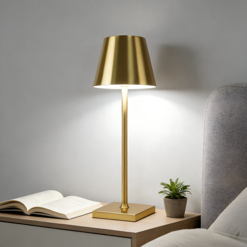 1-light Metal Table Lamp Gold - 5W Wireless dimmable Bedside Lamp for Bedroom