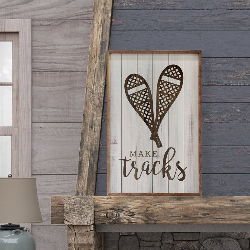 Snowshoes Make Tracks, H 36 po x l 24 po
