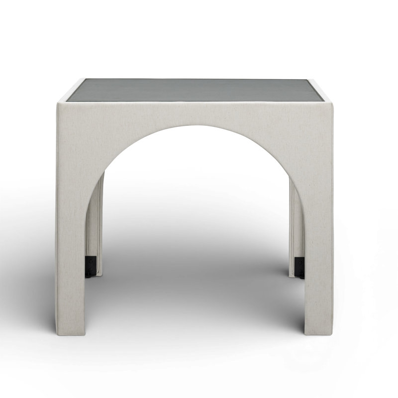 Table de jeu en chenille Tomlin Cream Performance, Crème