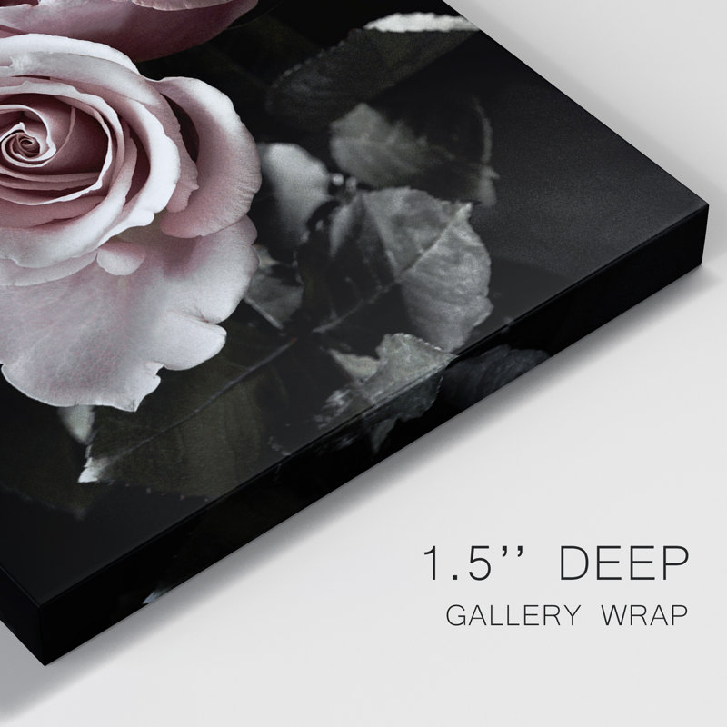 Rose noire I - photographie, H 18 po x l 12 po x P 1 po, Toile tendue