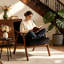 Chaise d'appoint en velours noir avec structure en bois massif, fauteuil Mid-Century moderne classique pour petits espaces - Fauteuil de lecture confortable pour le vestibule de la chambre à coucher-129182121