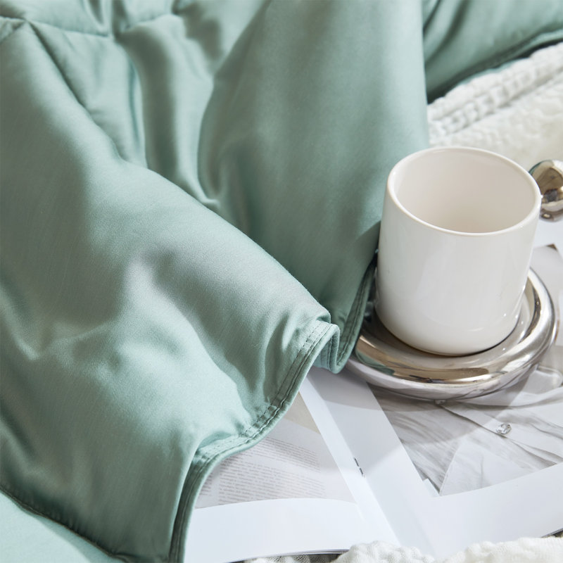Coma Inducer Cool as a Cucumber Lightweight Oversized Comforter Set, Green, Queen Comforter + 2 Standard Shams