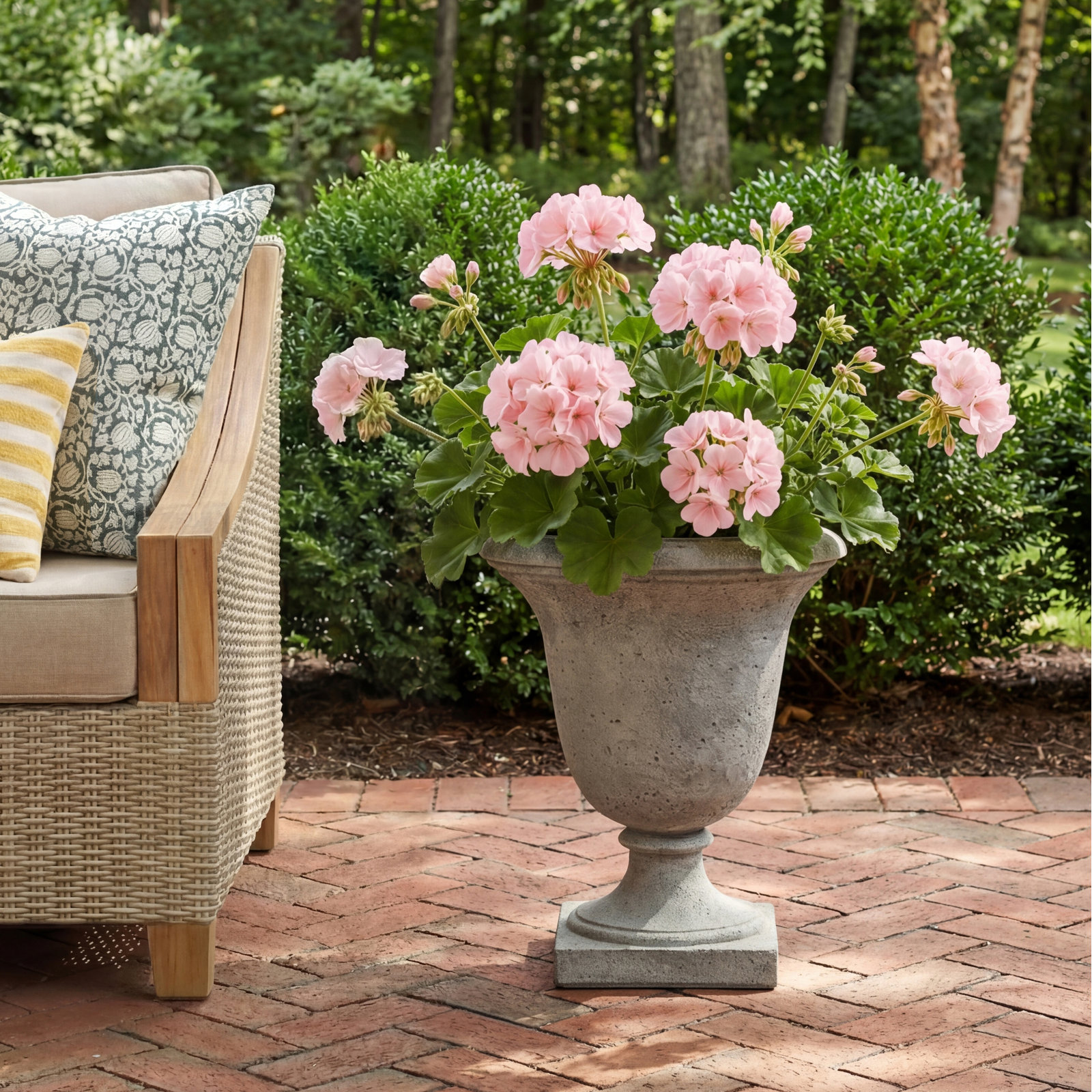 Linwood 14" Urn Planter, Alpine Stone