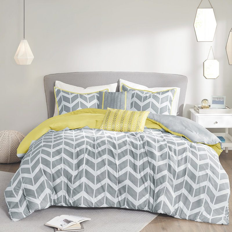 Literie à la mode avec des accents gris et jaunes pour les oreillers décoratifs TG, Jaune