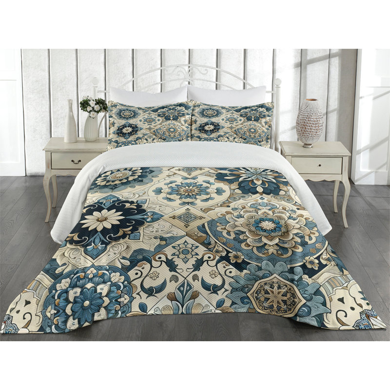 Polyester Floral Coverlet, King Coverlet + 2 Standard Shams