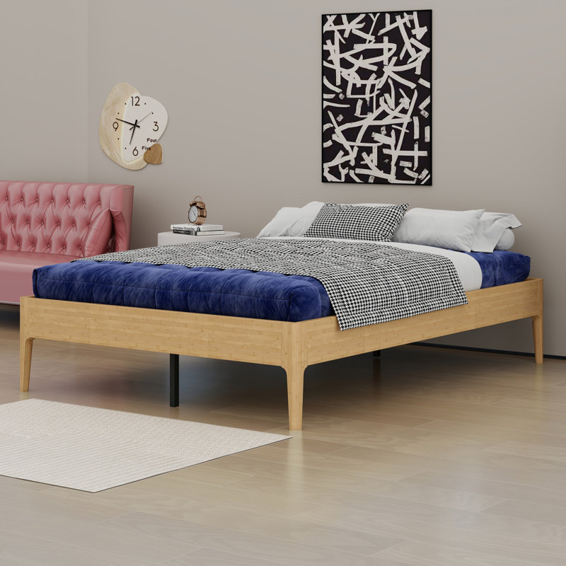 Lit plateforme avec lattes de bois et design minimaliste épuré, Naturel