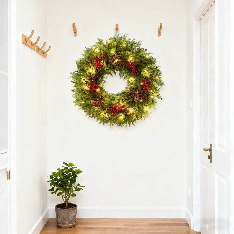 Couronnes de Noël de 22 pouces avec baies rouges et lumières à DEL pour porte d'entrée, fenêtre, mur, couloir, vert