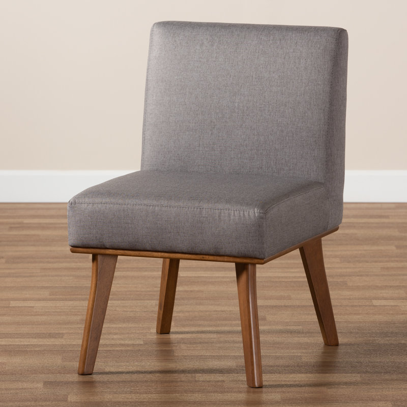 Chaise de salle à manger en tissu gris et brun Kareemah, H 31,69 po x l 20,87 po x P 25 po