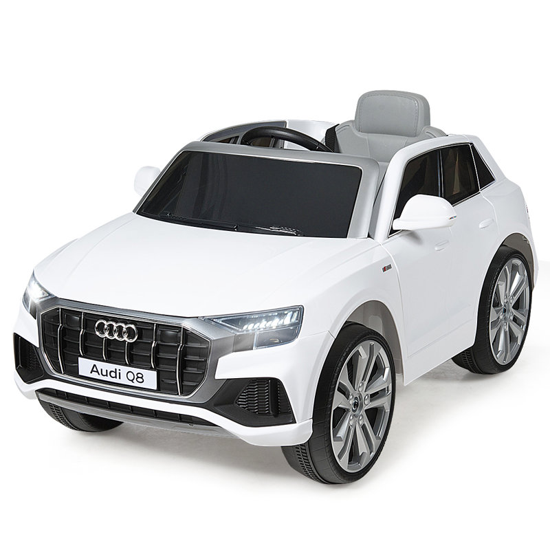 Les enfants montent sur une voiture, Blanc