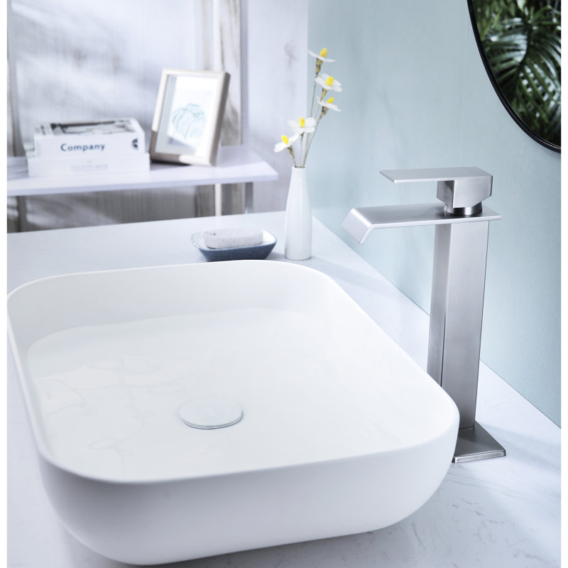Robinet pour salle de bain à poignée simple en nickel brossé, avec débit de 1,2 gallon par minute, bonde escamotable, pour une longue durée de vie