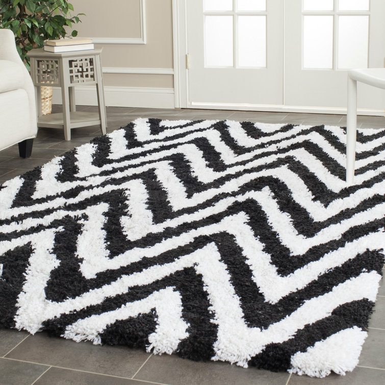 Delane Handmade Shag Black/White Area Rug