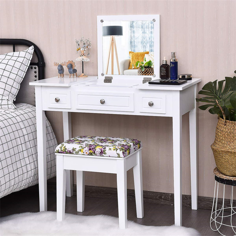 Jemeisha Dressing Table with Mirror