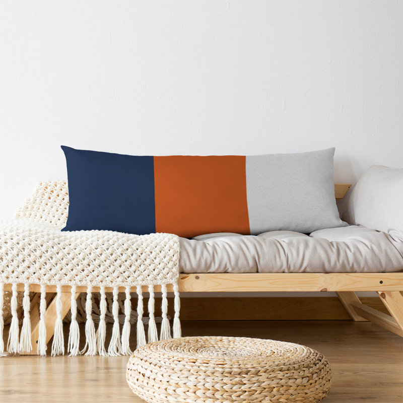 Oreiller de corps en polyester / polyester Arizona Football Stripes, Bleu marine / Orange moyen, Adairsville