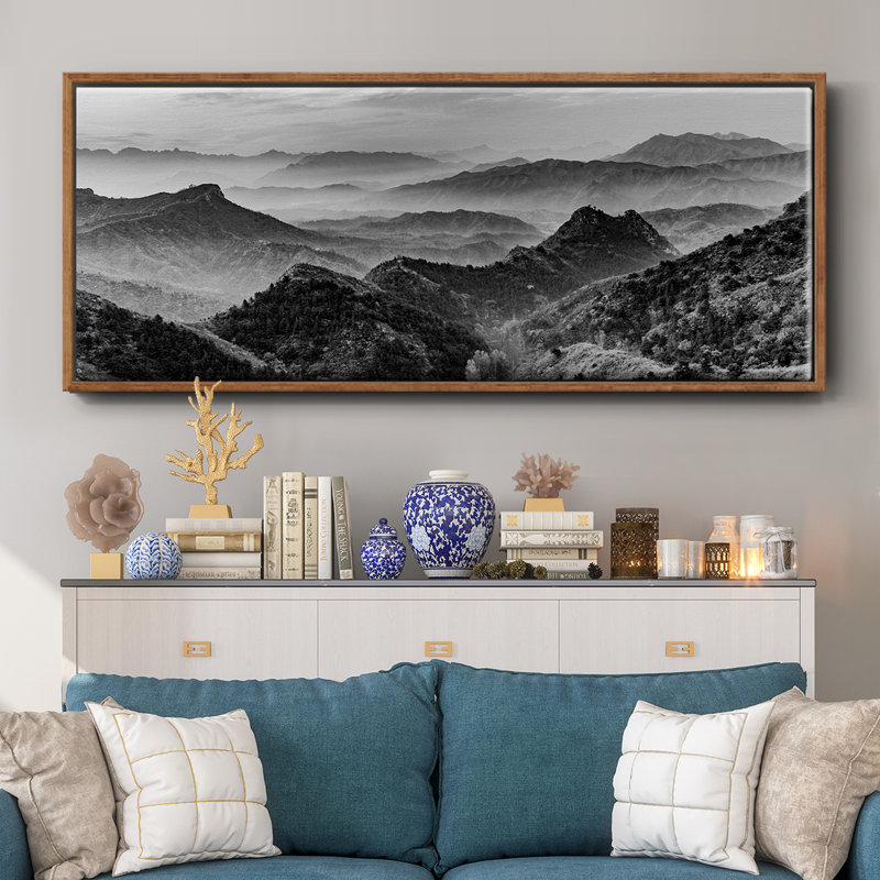 «Mountains of the Great Wall», toile encadrée, H 20 po x l 50 po