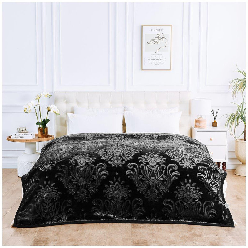 Arvelle Weighted Throw Blanket, Black