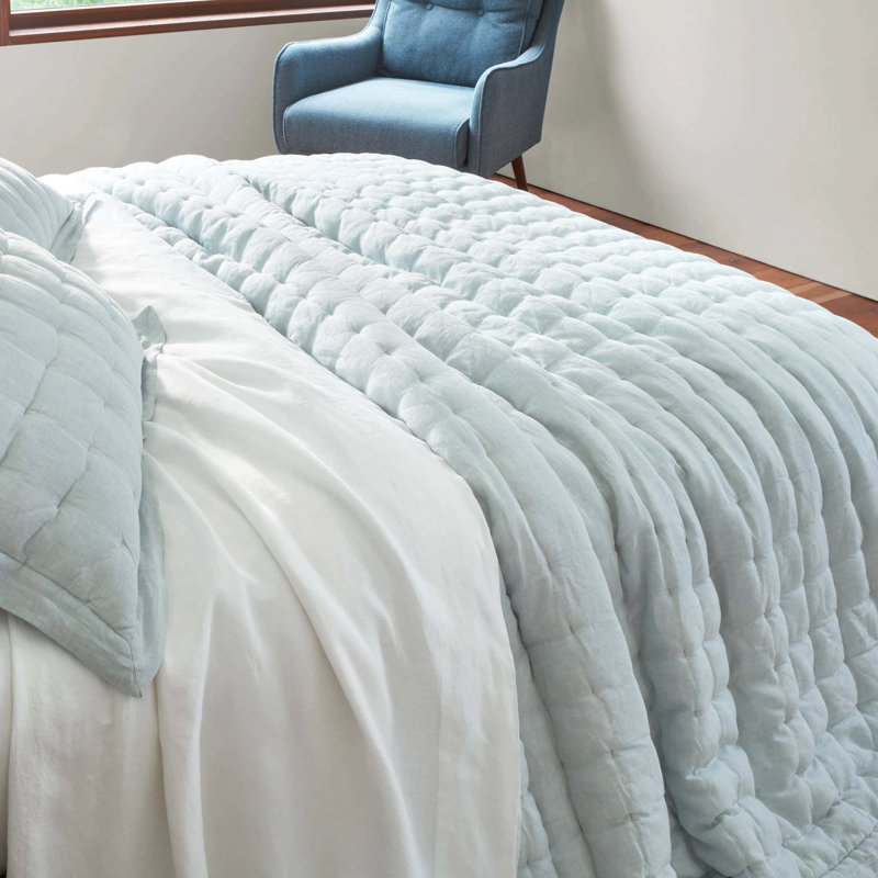 Lush Linen Puff, Full/Queen Quilt, Sky