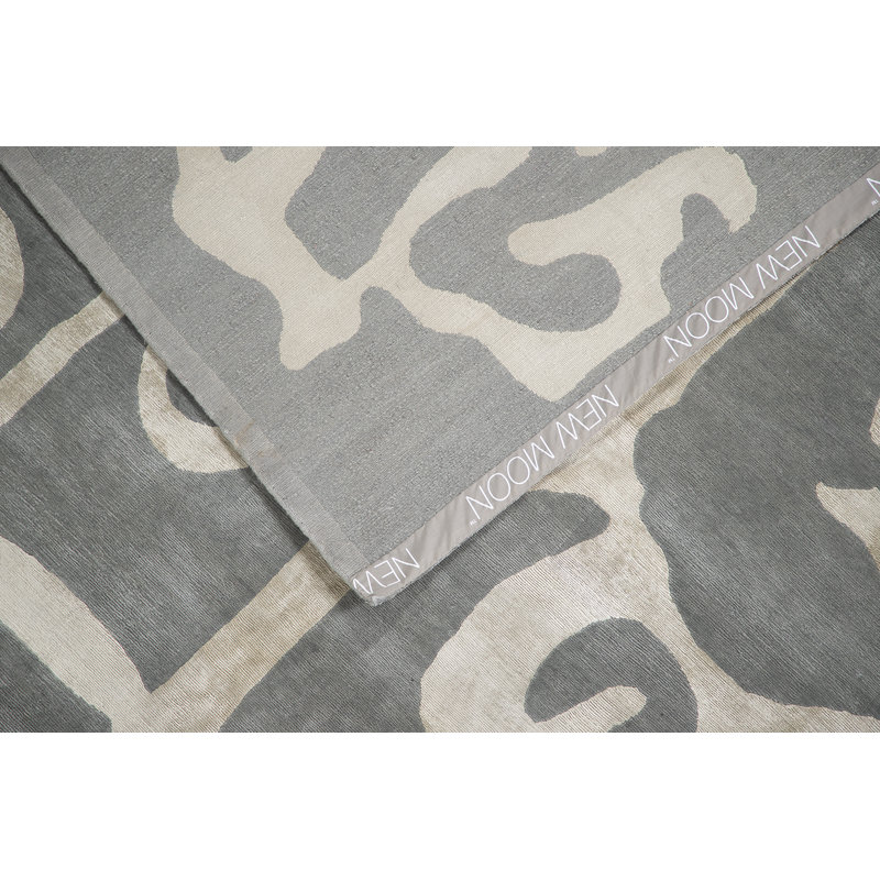 Bonaire Geometric Area Rug in Silver/Gray, Runner 3' x 15'