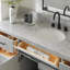 Meuble-lavabo simple en bois massif 66 po avec plateau en marbre de Carrare Tidworth-119088804-91360833