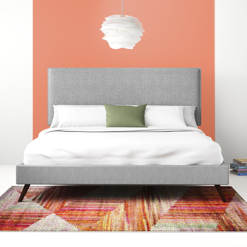 Lit plateforme en tissu Camille avec pieds ronds évasés, Gris, Grand