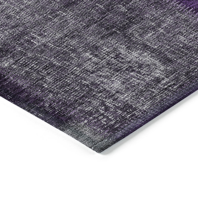 Tapis noir / mauve / gris en polyester tissé à la machine Ayush, Tapis de couloir 2 pi 3 po x 7 pi 6 po