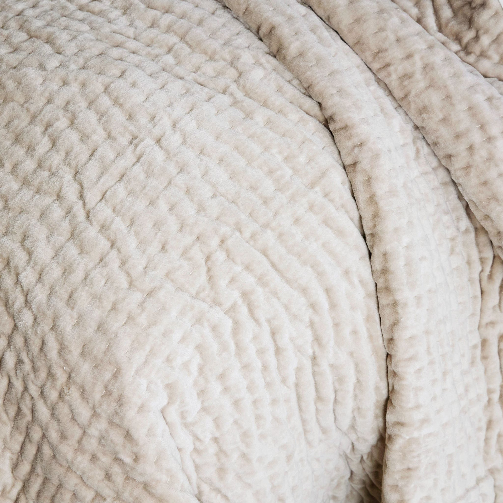 Velvet Quilt Set, King Quilt, Gray