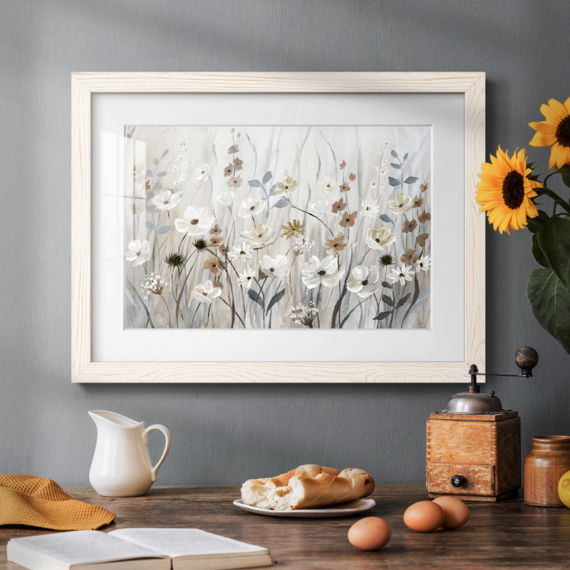«Misty Meadow Field», impression sur papier encadrée, Blanc