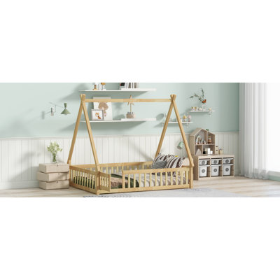 Lit double pleine grandeur en forme de tente avec garde-corps et porte, style minimaliste en bois d'hévéa naturel pour chambre d'enfants et d'adolescents