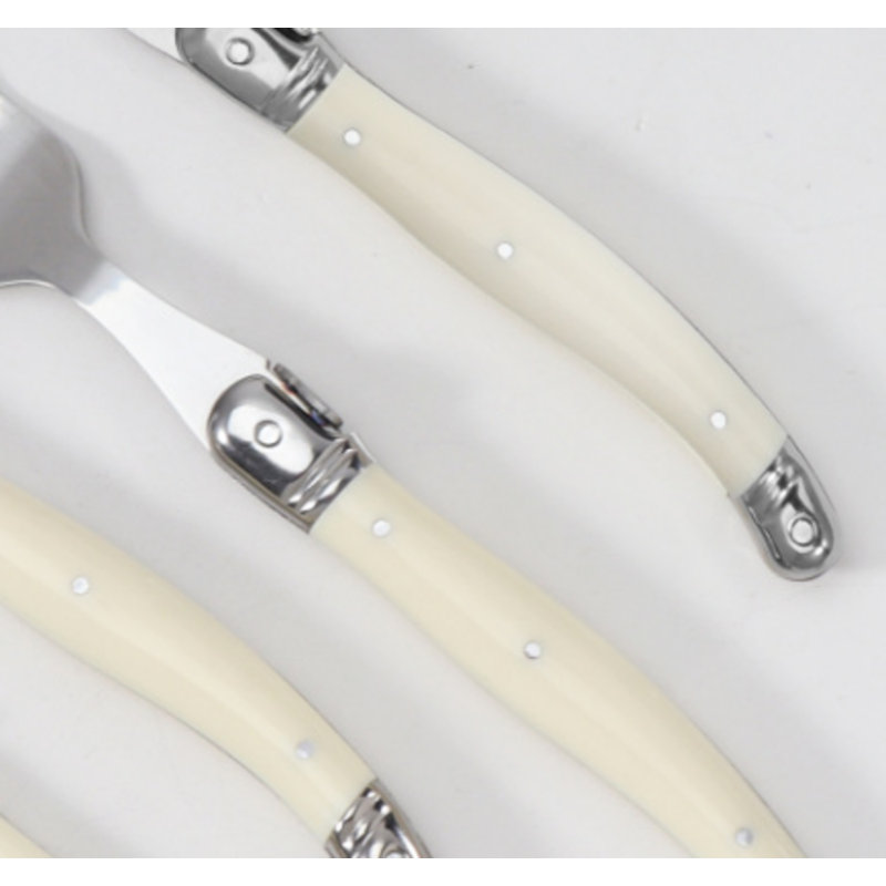 Ensemble de couverts en acier inoxydable avec un couteau à steak avec une poignée en plastique blanc crème, une fourchette à steak et une cuillère, parfait pour un usage domestique