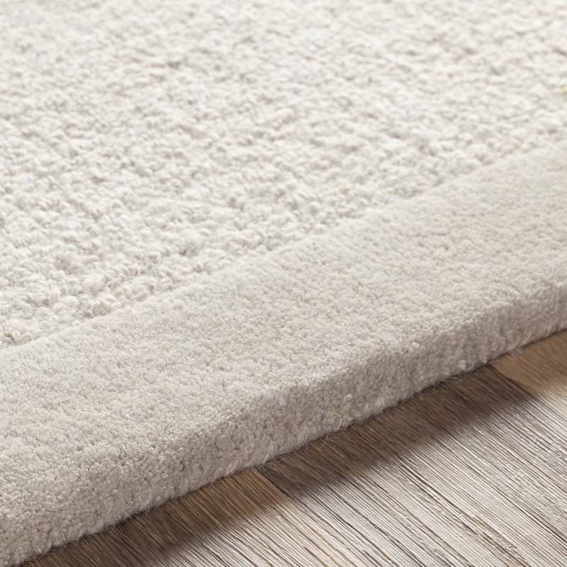 Viveiros Hand-Tufted Wool Cream Area Rug | Farmhouse Style