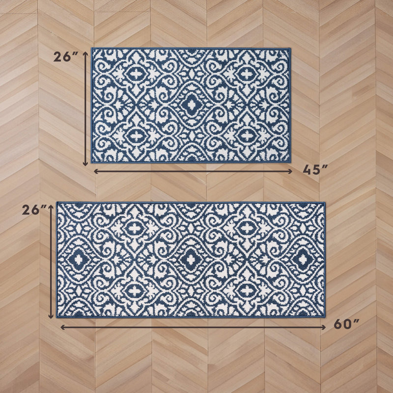 Feya Machine Woven Synthetic Damask Aera Rug in Blue/White, Rectangle 2'2" x 3'9"/Runner 2'2" x 5'