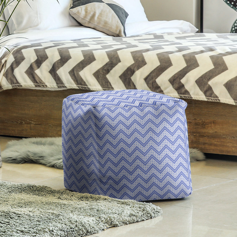 Repose-pieds cubique à motif à chevrons à la main classic, Bleu