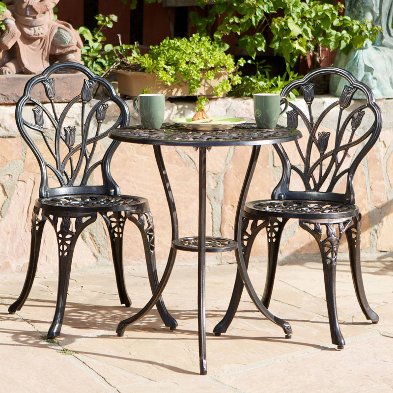 ensemble d'extérieur avec une table et deux chaises, Cuivre