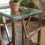 Table de bout sur pied plante