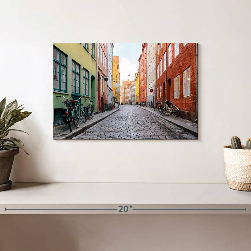 Rue pavée à Copenhague, H 8 po x l 12 po